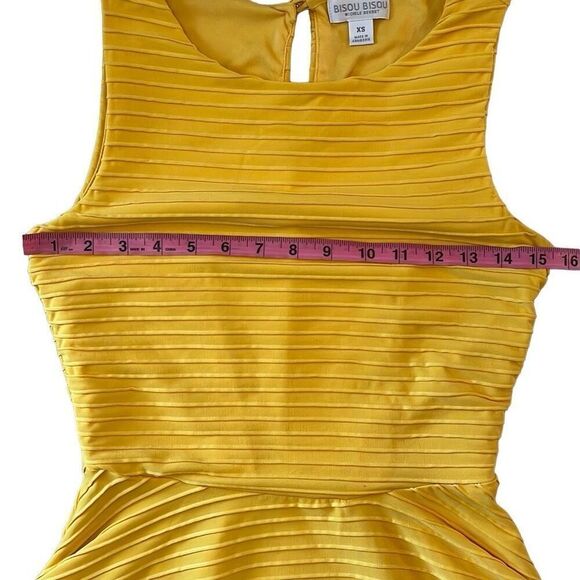 Bisou Bisou Peplum Blouse - Picture 5 of 7